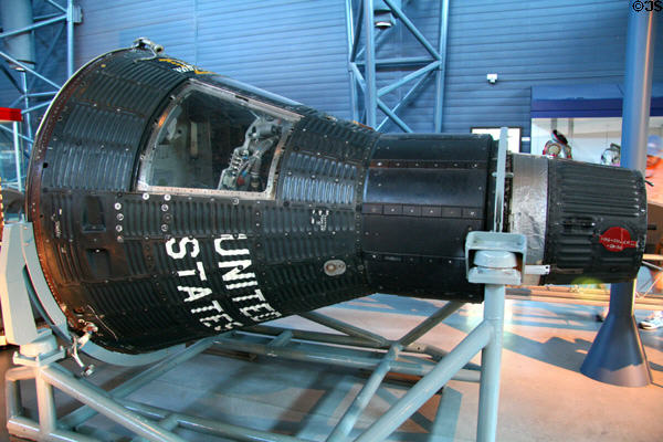 Mercury Capsule 15B / Freedom 7 II (1963) (not flown) at National Air & Space Museum. Chantilly, VA.