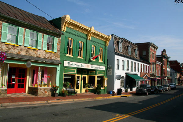 Streetscape of South King St. in Leesburg. Leesburg, VA.