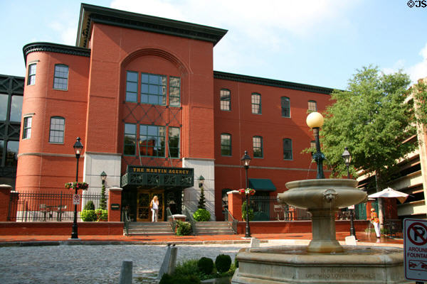 Shockoe Plaza in Shockoe Slip Historic District. Richmond, VA.