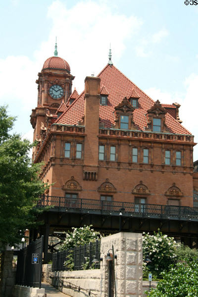 Main Street Station over elevated rail line. Richmond, VA.