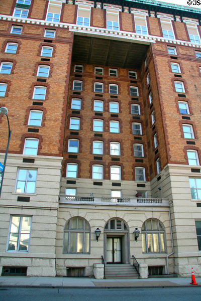 Facade of Ninth Street Office Building (1904) (former Hotel Richmond). Richmond, VA.