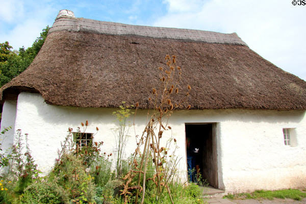 Nantwallter Cottage (c1760) with walls made of "clom", a mixture of clay, stone & straw at St Fagans National Museum of History. Cardiff, Wales.