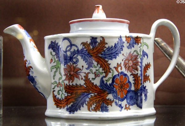 Porcelain teapot (c1795-1800) from New Hall of Staffordshire at National Museum of Wales. Cardiff, Wales.